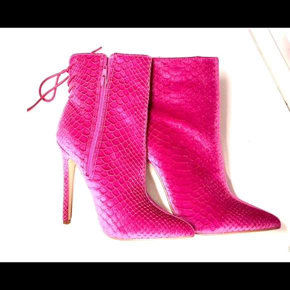 Hot pink booties - Picture 2 of 3